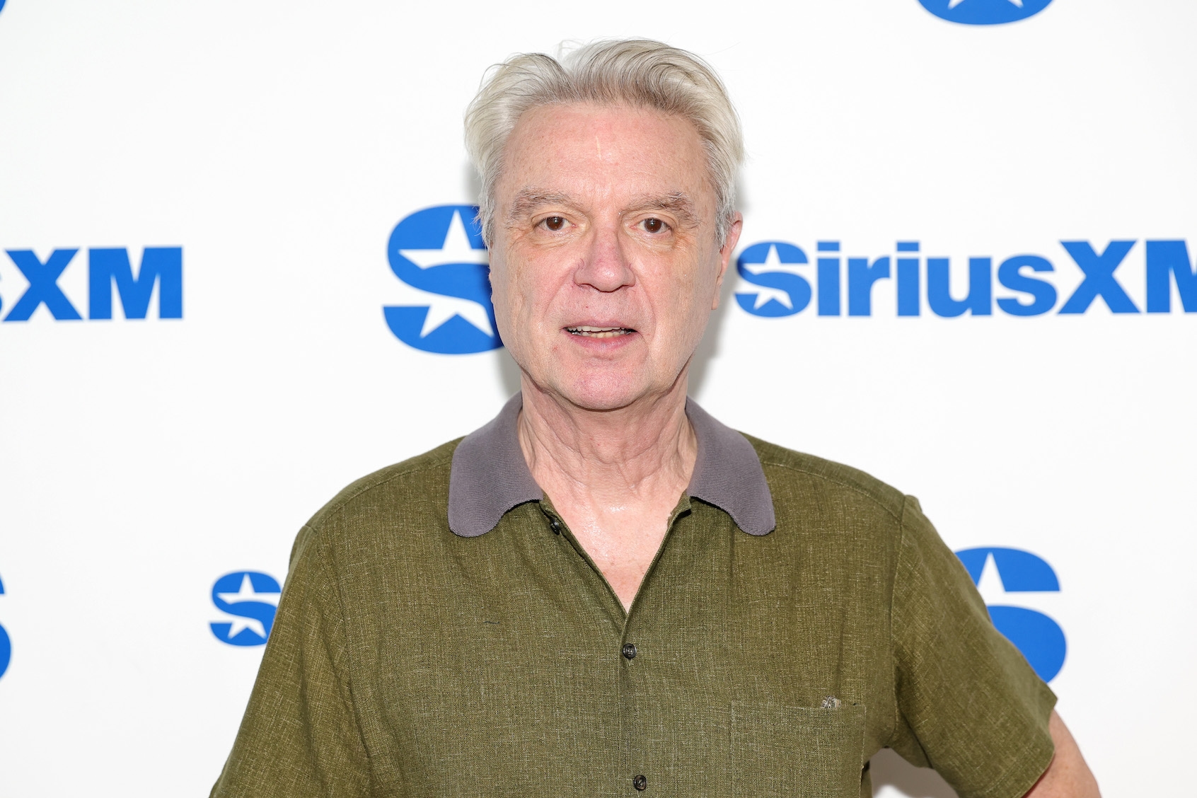 David Byrne nazywa ponowne spotkanie Talking Heads „beznadziejnym przedsięwzięciem”
