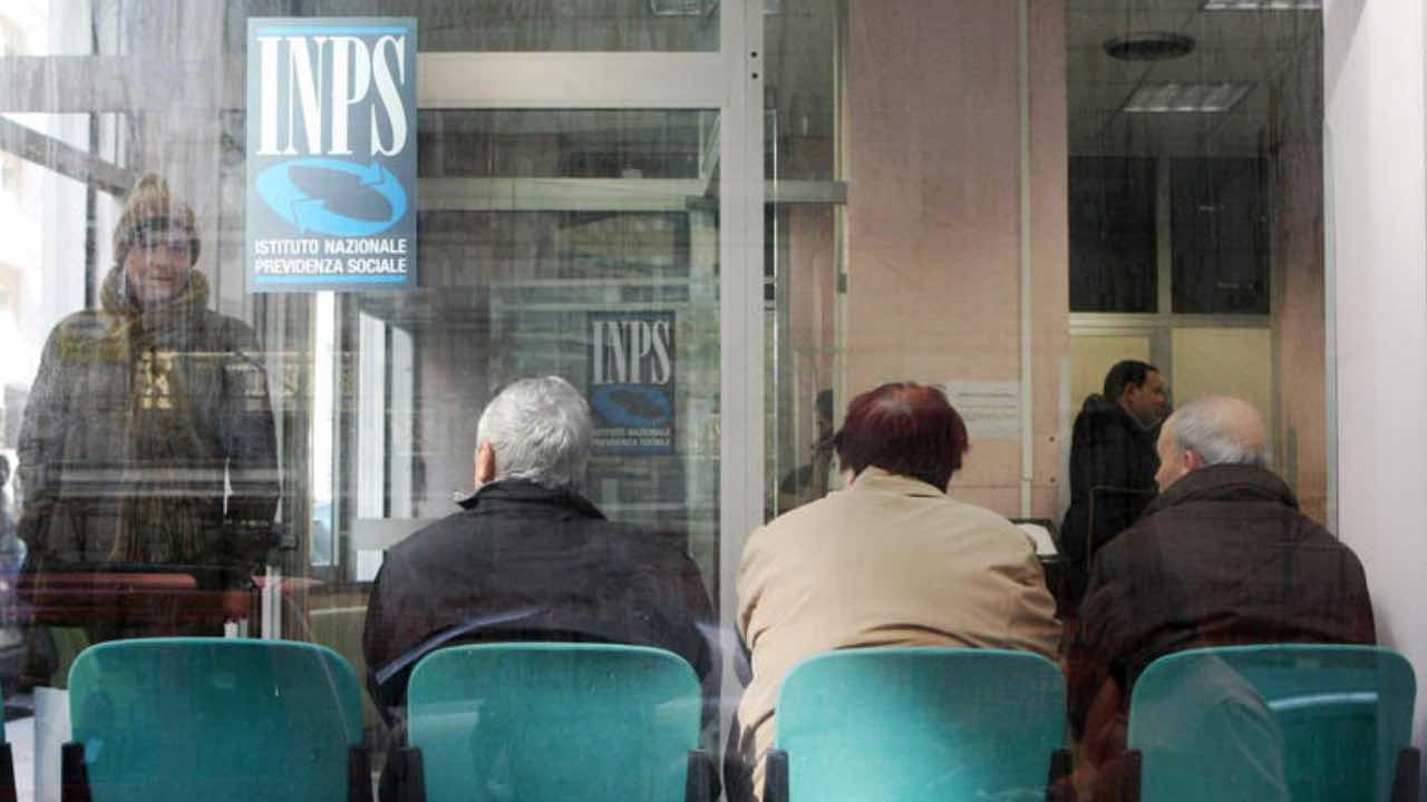 Breaking News from INPS: "Bring your birth certificate and we'll give you €10,200." | You have three days to act; hurry.