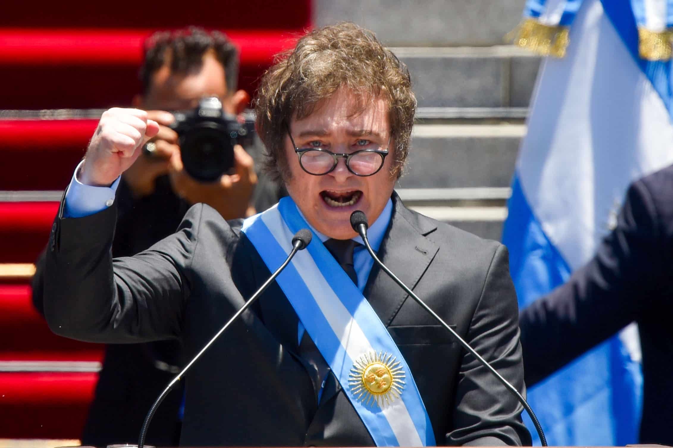 Argentina: Milei derrotado nas eleições de Buenos Aires: Peronismo resiste ao ataque da extrema direita liberal