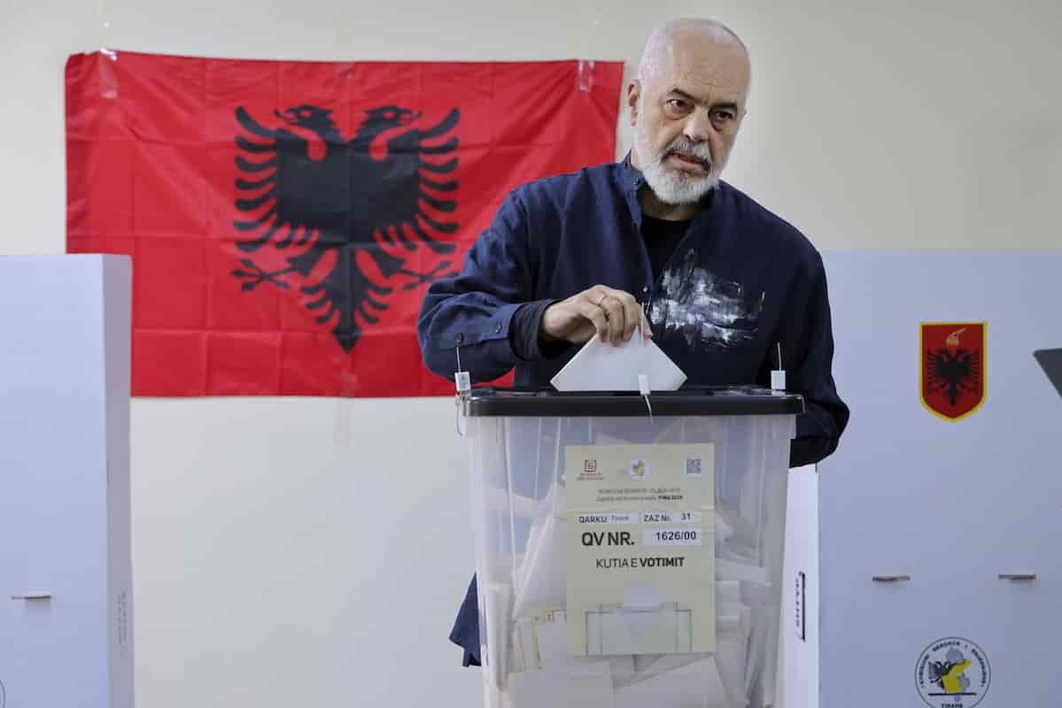 Albania, Edi Rama hacia su cuarto mandato consecutivo: una clara victoria según las encuestas a pie de urna