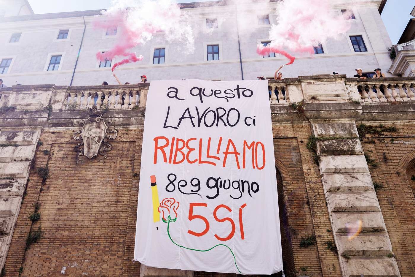 Gli schiavisti temono il referendum, ma possono stare tranquilli: il grosso della politica non sta con i lavoratori
