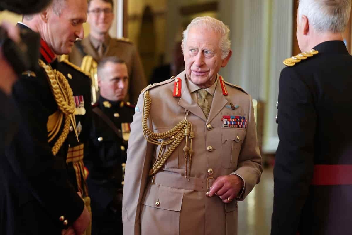 Charles III, magazin dergilerinin perde arkası hikayesi: "Tedavisi yok, William ve Kate halefiyet için hazırlanıyor"