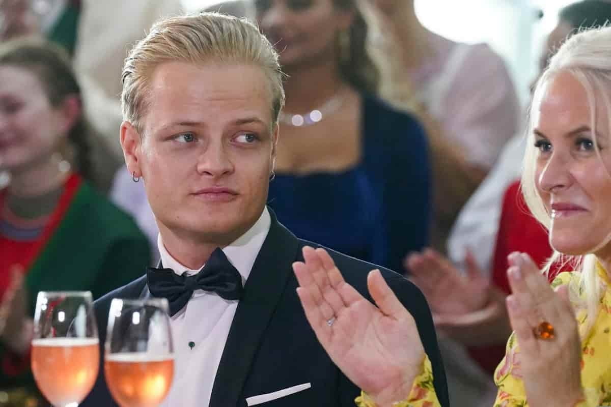 Scandalo alla Casa Reale: Marius Borg Hoiby, il figlio della principessa di Norvegia, accusato di 32 reati e 4 stupri