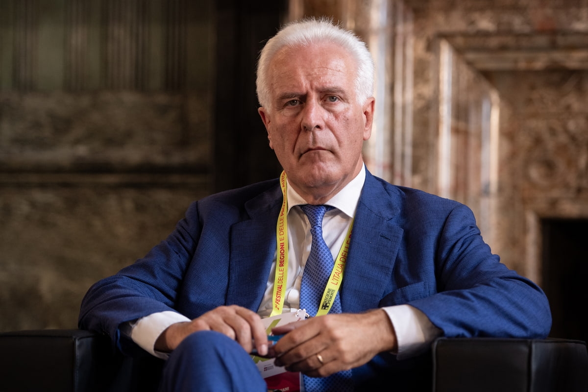 Mindestlohn in der Toskana: Melonis Regierung führt am Vorabend der Wahlen Krieg gegen Giani und stellt das Regionalgesetz in Frage.