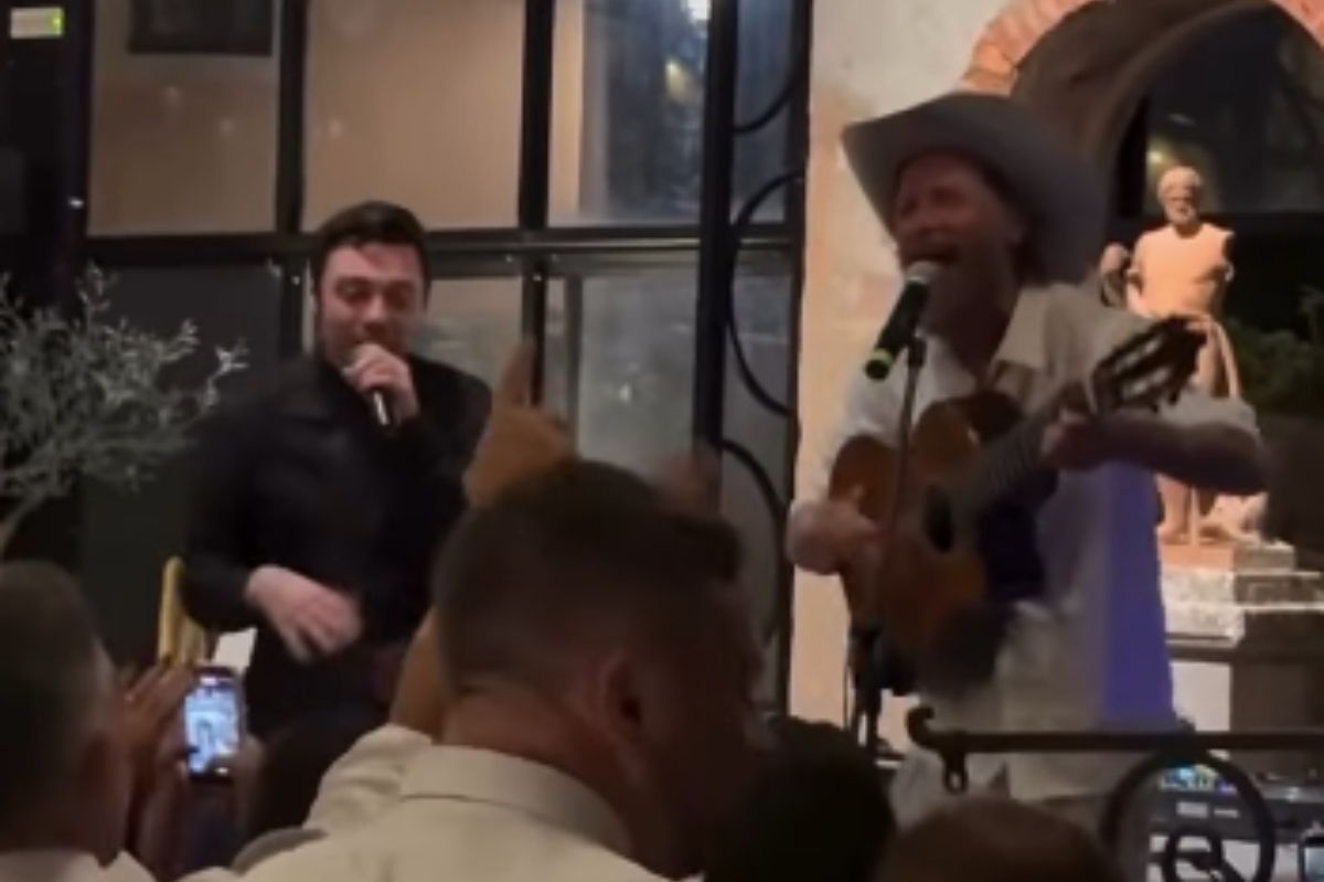 Emiliano Segatori, Jovanotti's medewerker die trouwde: op de bruiloft was een show met Tiziano Ferro te zien.