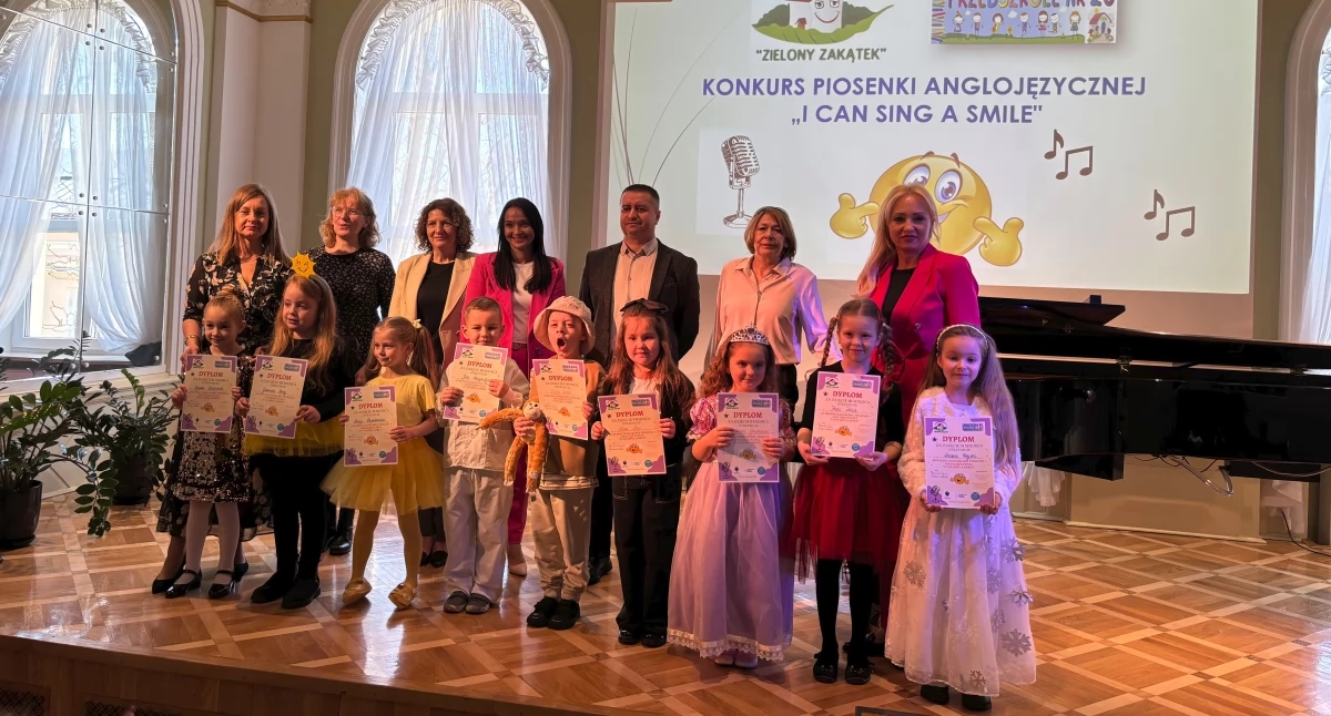 Cantaron con una sonrisa en la escuela de música.