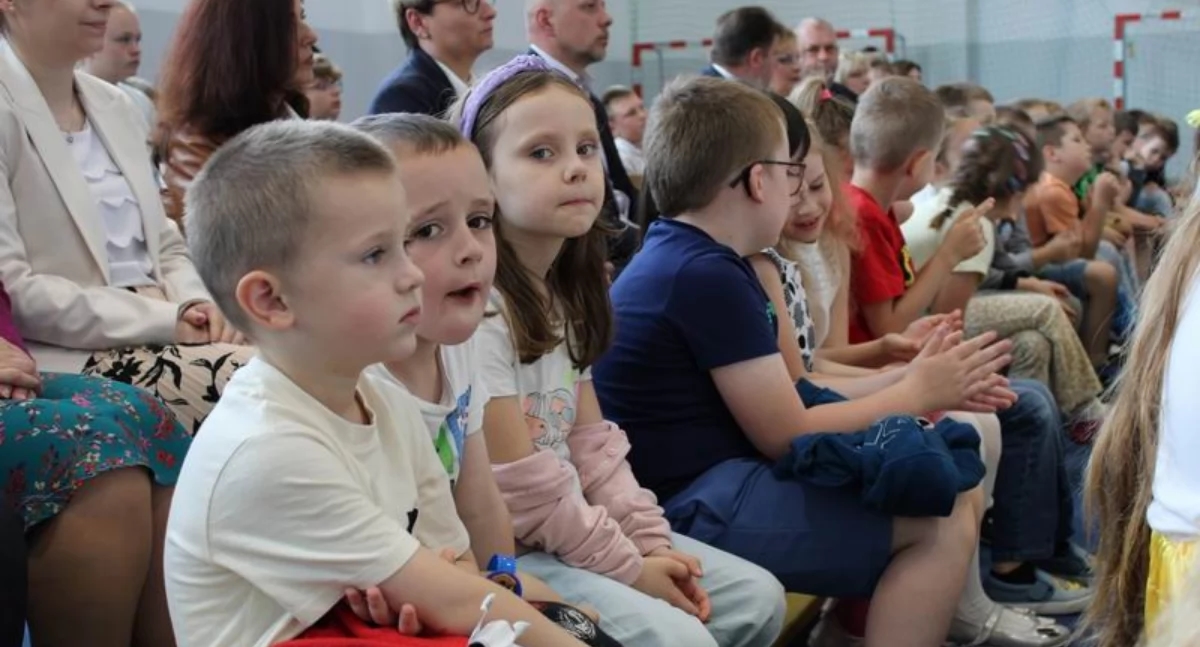 A mural with the patron decorated the facade of the school in Olszany [GALLERY]