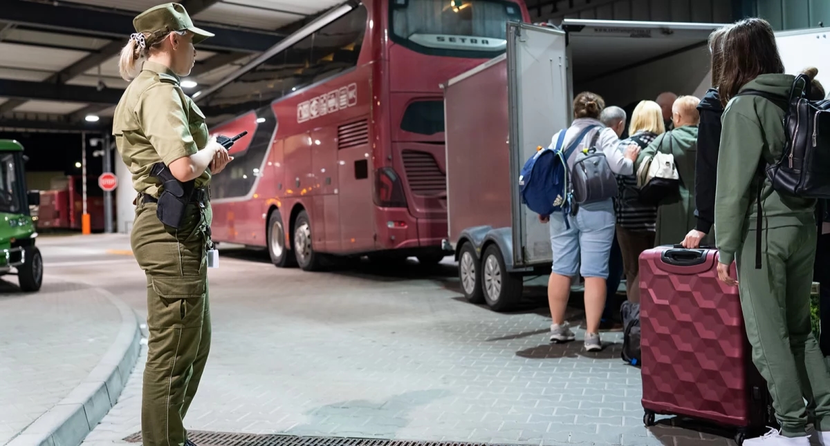 Toenemend grensverkeer. Wees voorzichtig tijdens uw reis tijdens de feestdagen.