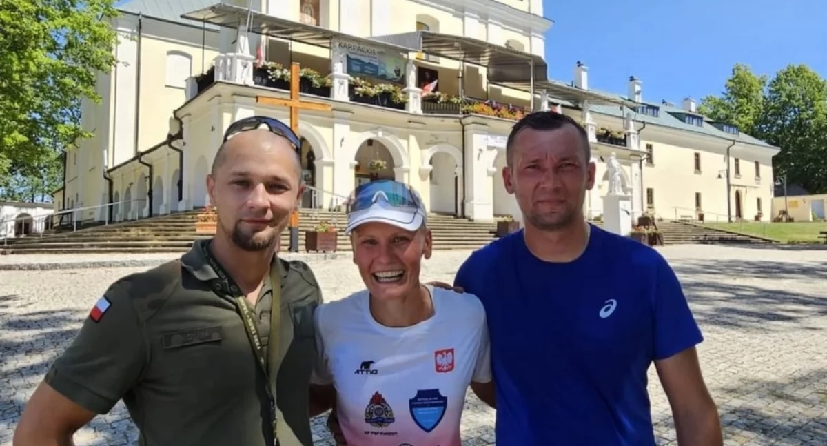 Goede doelenloop door Polen met 'territorials' [FOTO'S]