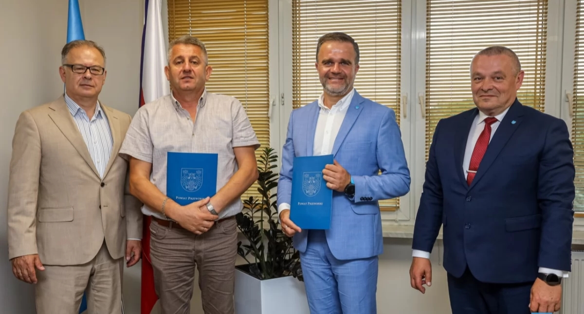 Los gobiernos locales contribuirán con la mitad de la renovación de carreteras