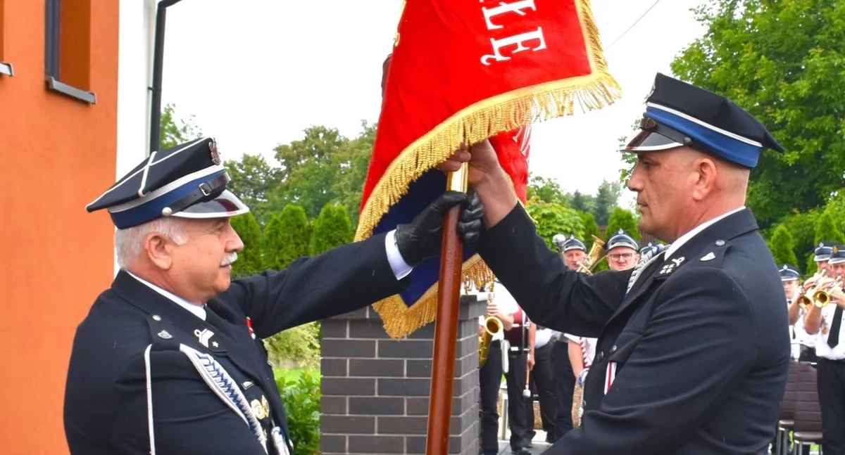 They celebrated the granting of the banner [PHOTOS]