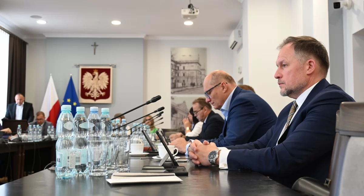 Over PLN 15 million for roads and streets. Councilors decide on important investments