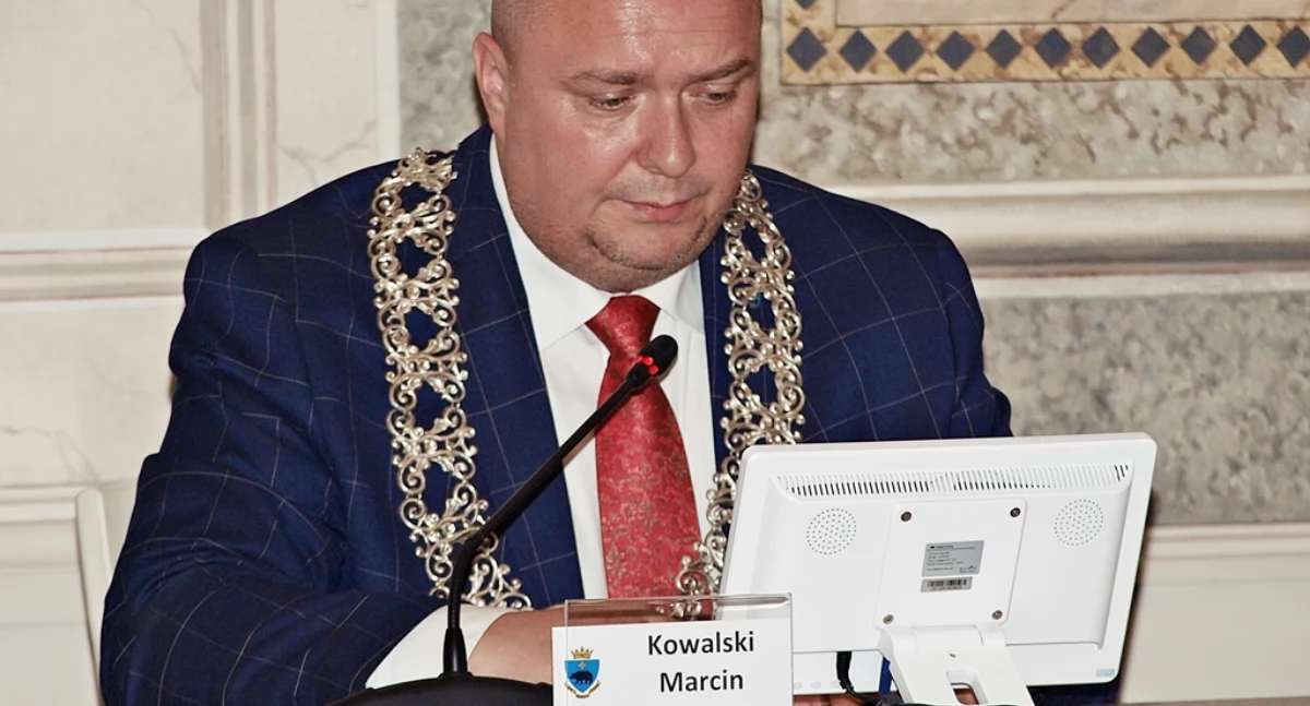 Werk en jodium: hoe Marcin Kowalski, voorzitter van de gemeenteraad van Przemyśl, een baan vond in Radawa