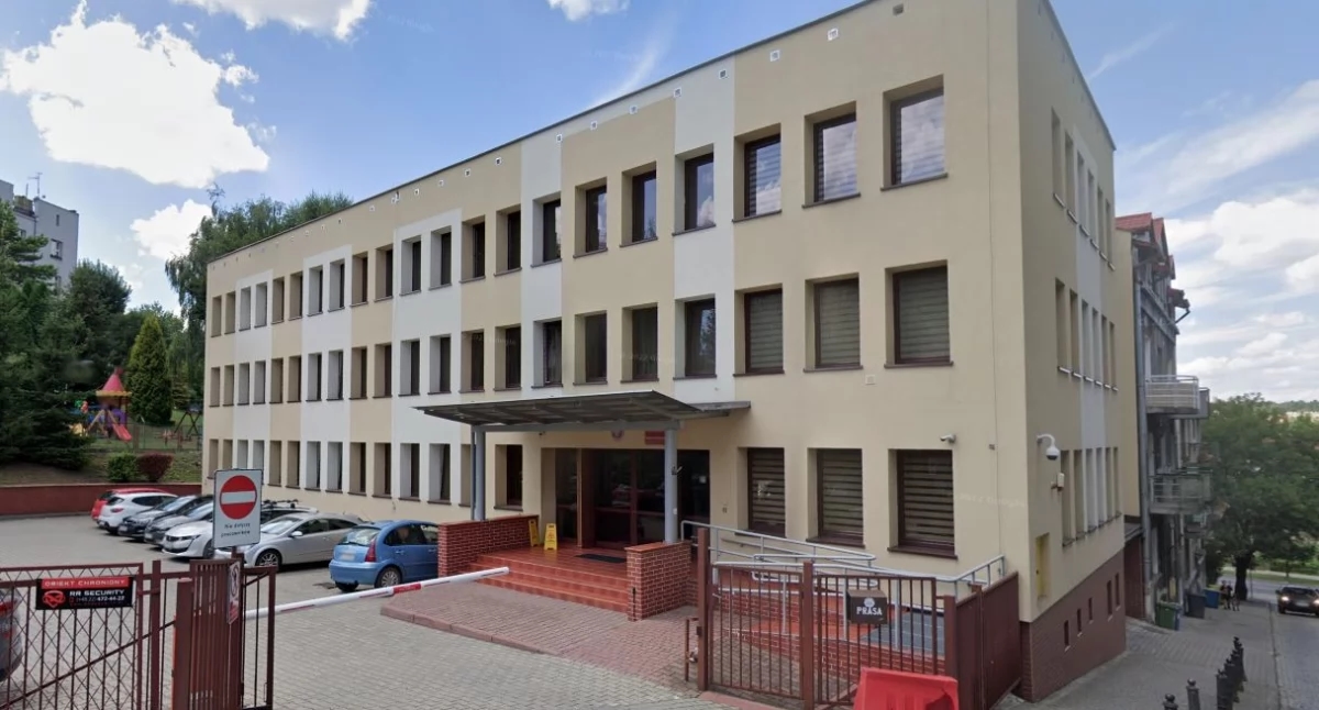 Eerst kwelde hij haar met sms'jes en vervolgens probeerde hij haar te vermoorden. De 74-jarige inwoner van Przemyśl riskeert een gevangenisstraf van acht jaar tot levenslang.