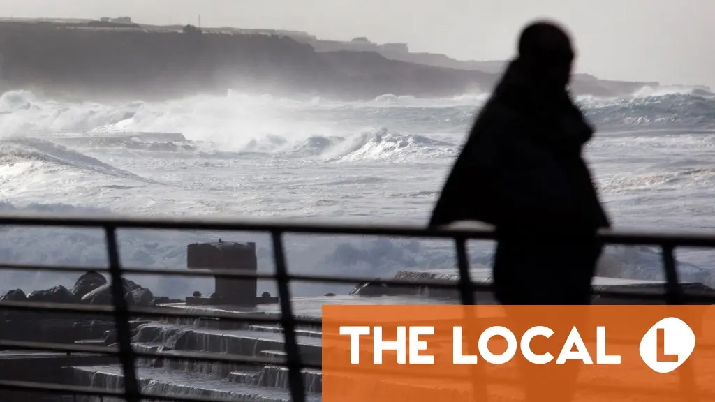 Tres muertos en Tenerife, España, tras el fuerte oleaje que azotó la isla.