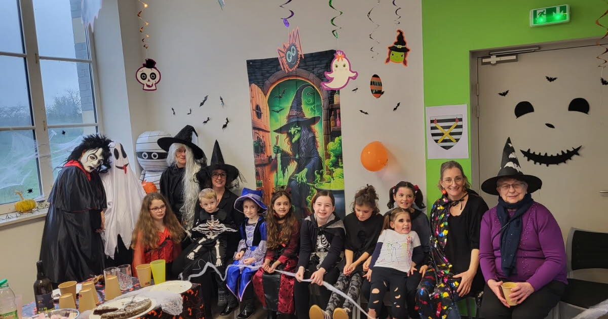 Ognéville. Festival komitesiyle Cadılar Bayramı.