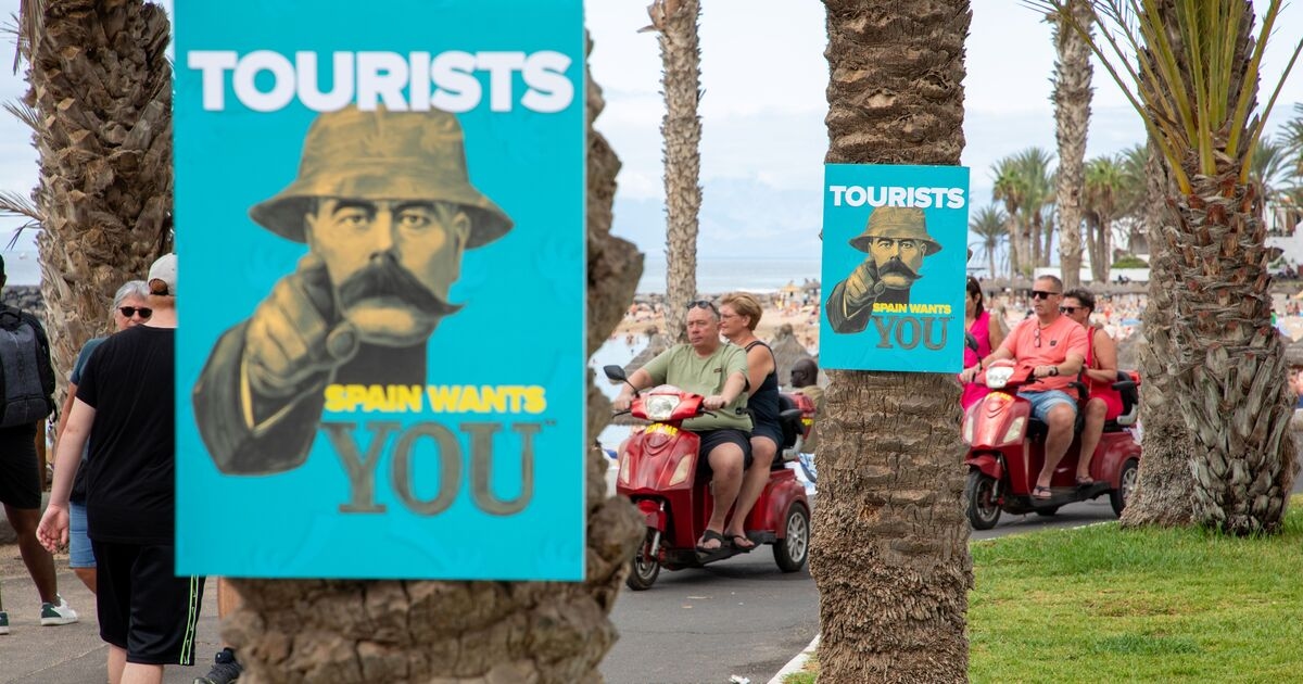 Panik in Spanien: In Ferienorten wurden Plakate mit der Aufschrift „Touristen gesucht“ aufgehängt.