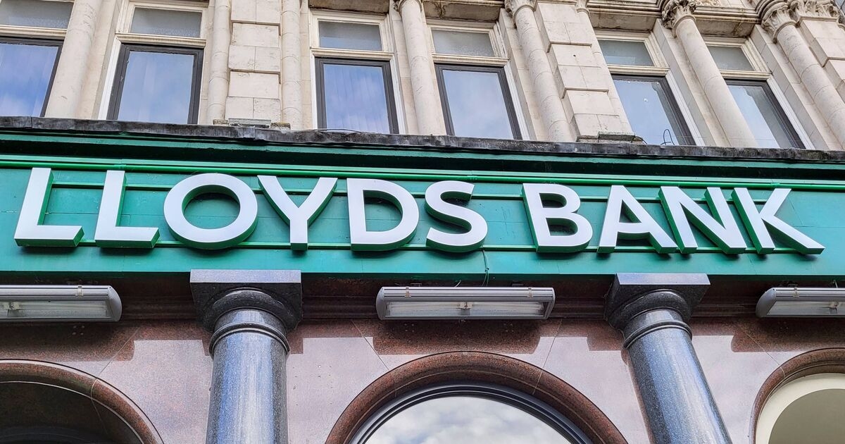 Laut Lloyds Bank sparen diese Kunden 399 Pfund.