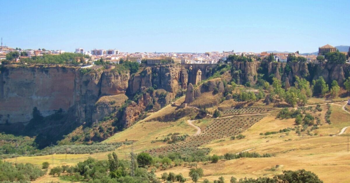 Experts onthullen de 'goedkoopste' plek om met pensioen te gaan in een prachtige Spaanse badplaats