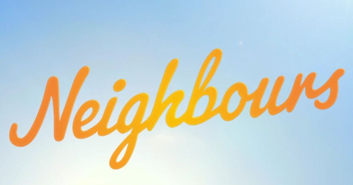 Сосед-актёр признан виновным в исполнении нацистского приветствия на публичном мероприятии