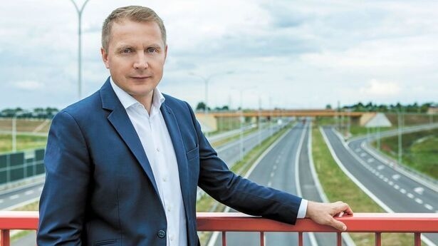 A Freedom Foundation divulgou os dados do deputado. Henryk Smolarz apresentou uma queixa ao Gabinete de Proteção de Dados Pessoais (UODO).