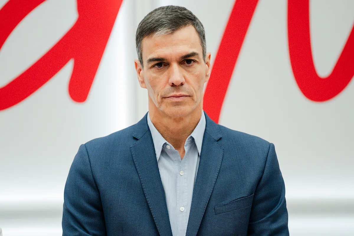 Pedro Sánchez maintiendra l'embargo sur les armes contre Israël et est ouvert à l'envoi de soldats de la paix à Gaza.