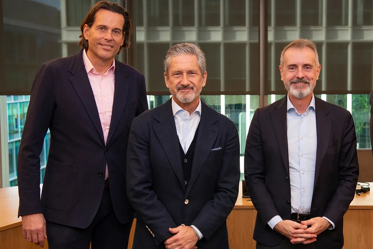 VMO2, filial británica de Telefónica, negocia la compra de un rival por 2.300 millones