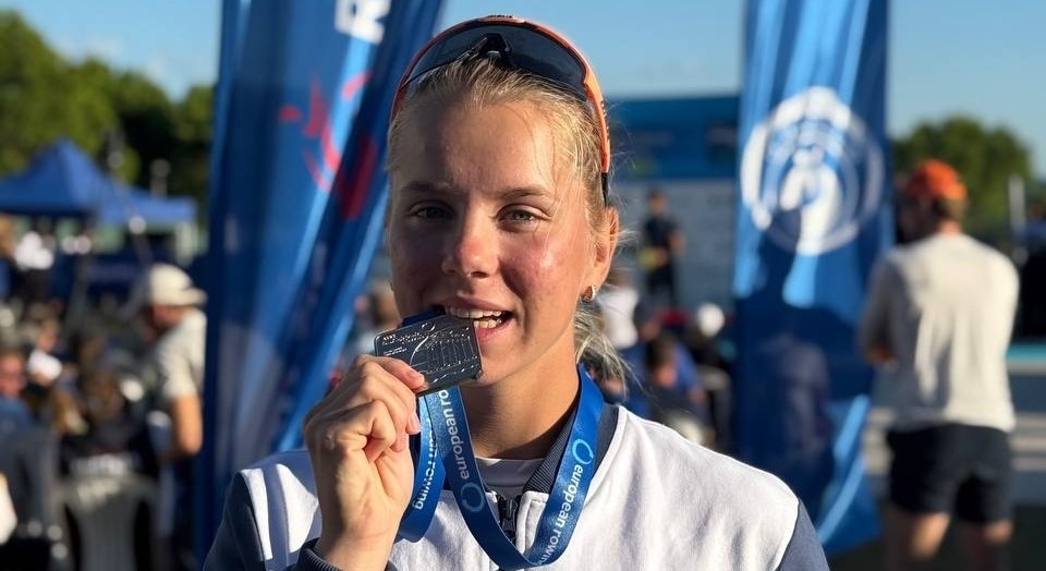 Un joven atleta de Novgorod hizo un debut exitoso en el nuevo deporte olímpico: el remo.