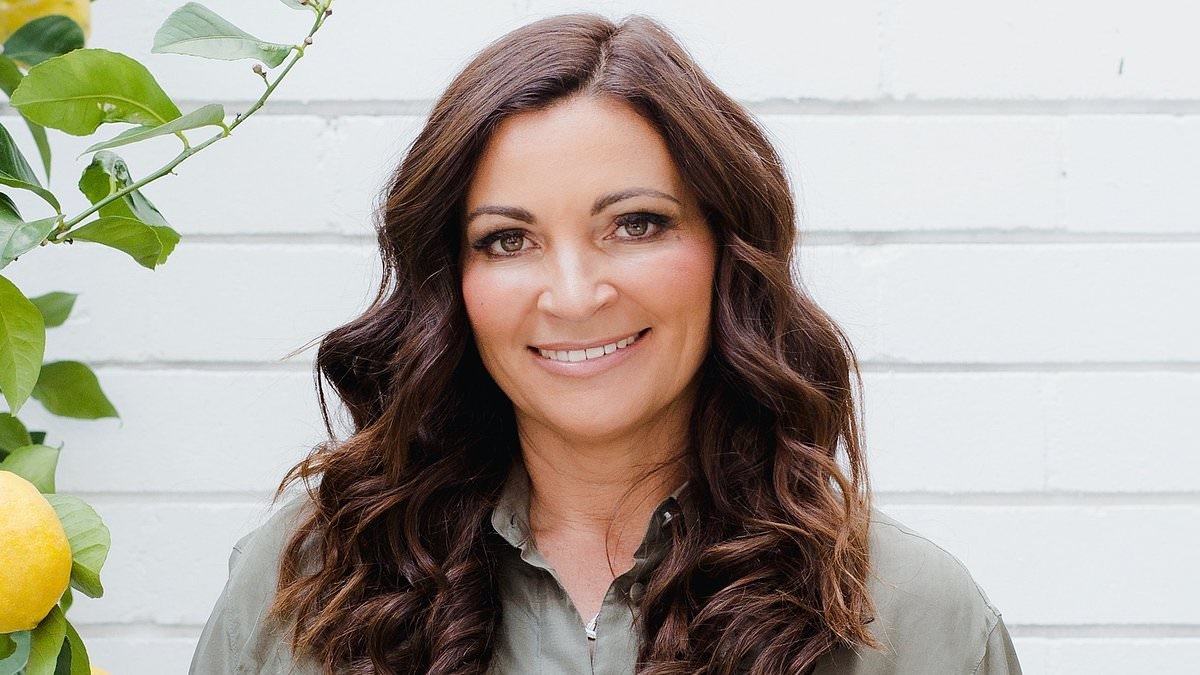 Fibromyalgia was slowly killing me and doctors were useless. Here's how I finally cured my chronic pain with an ancient medicine and got my life back