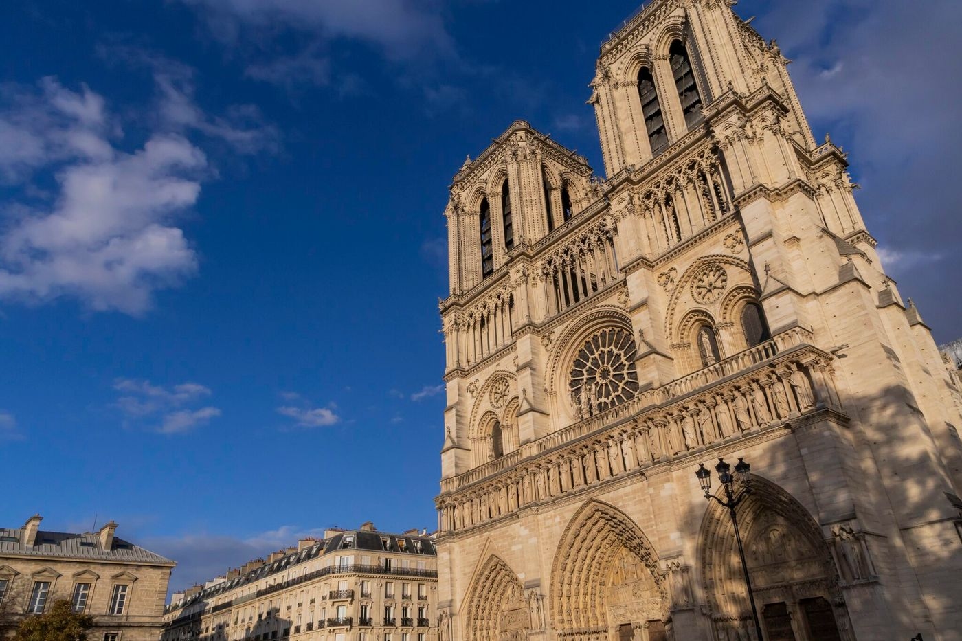 Uma associação quer recriar Notre-Dame de Paris em tamanho real em Nièvre