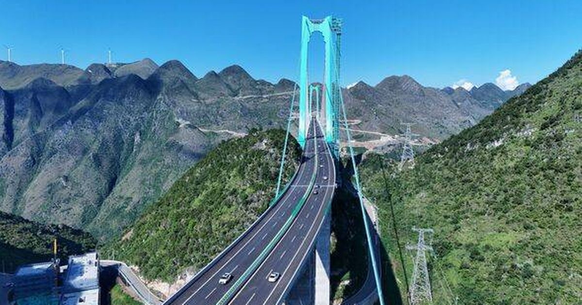 A ponte mais alta do mundo é inaugurada, reduzindo o tempo de viagem de 2 horas para apenas alguns minutos.