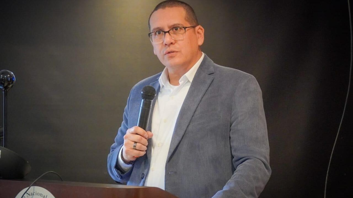 Giovanni Rubiano rezygnuje ze stanowiska Krajowego Nadzoru Zdrowia po jedenastu miesiącach urzędowania.