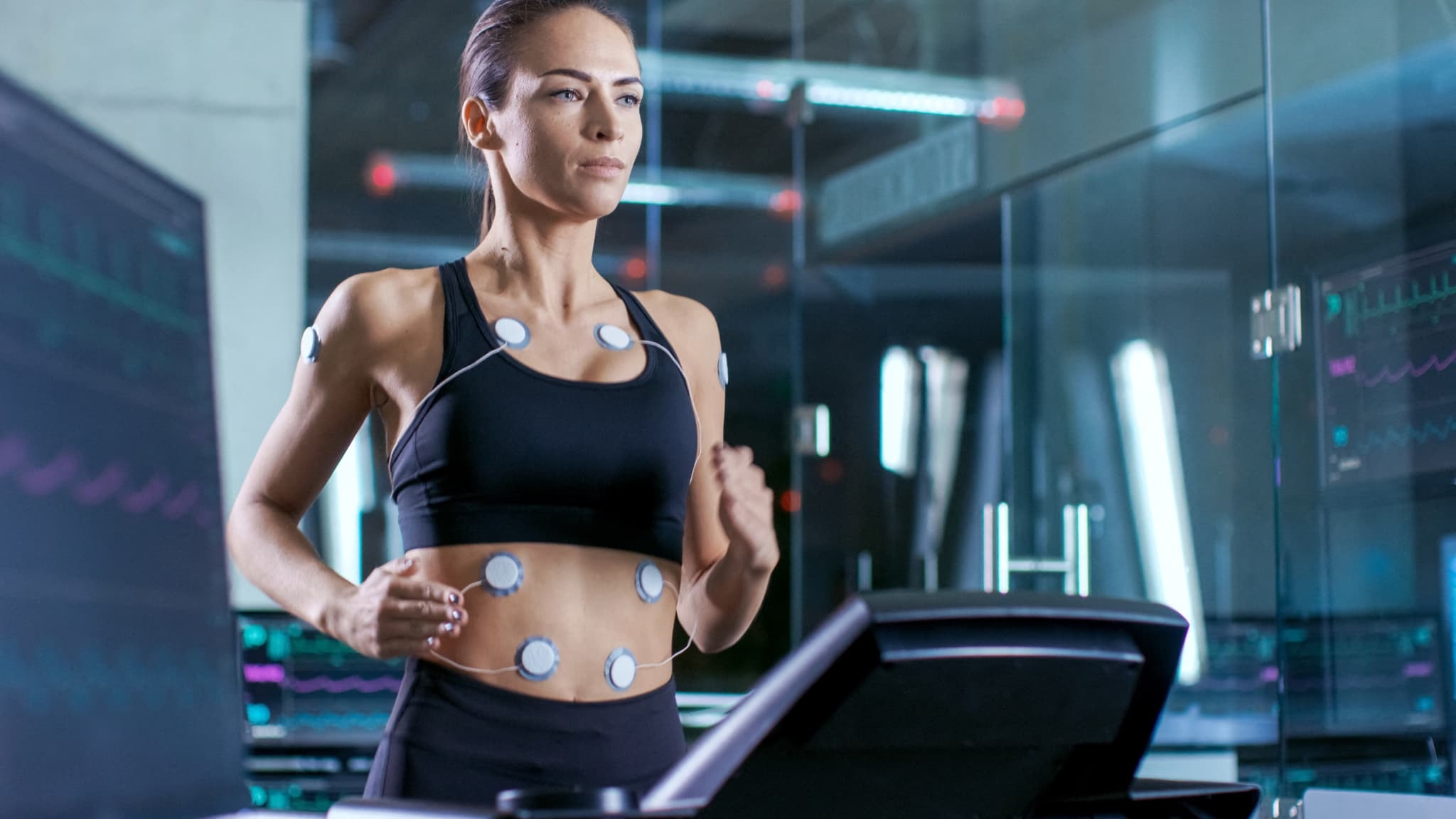 Pourquoi les femmes ont-elles besoin de deux fois moins d'activité sportive que les hommes pour garder la forme?