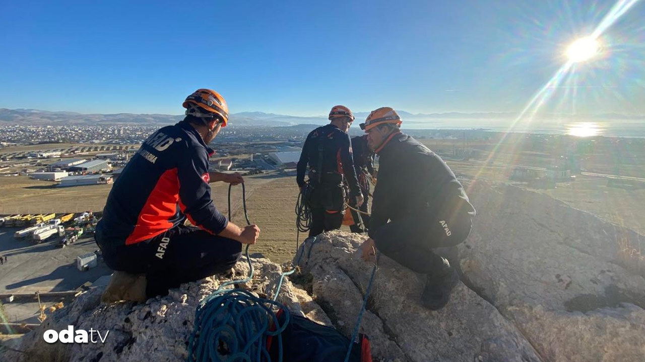 AFAD спасли попавших в ловушку людей