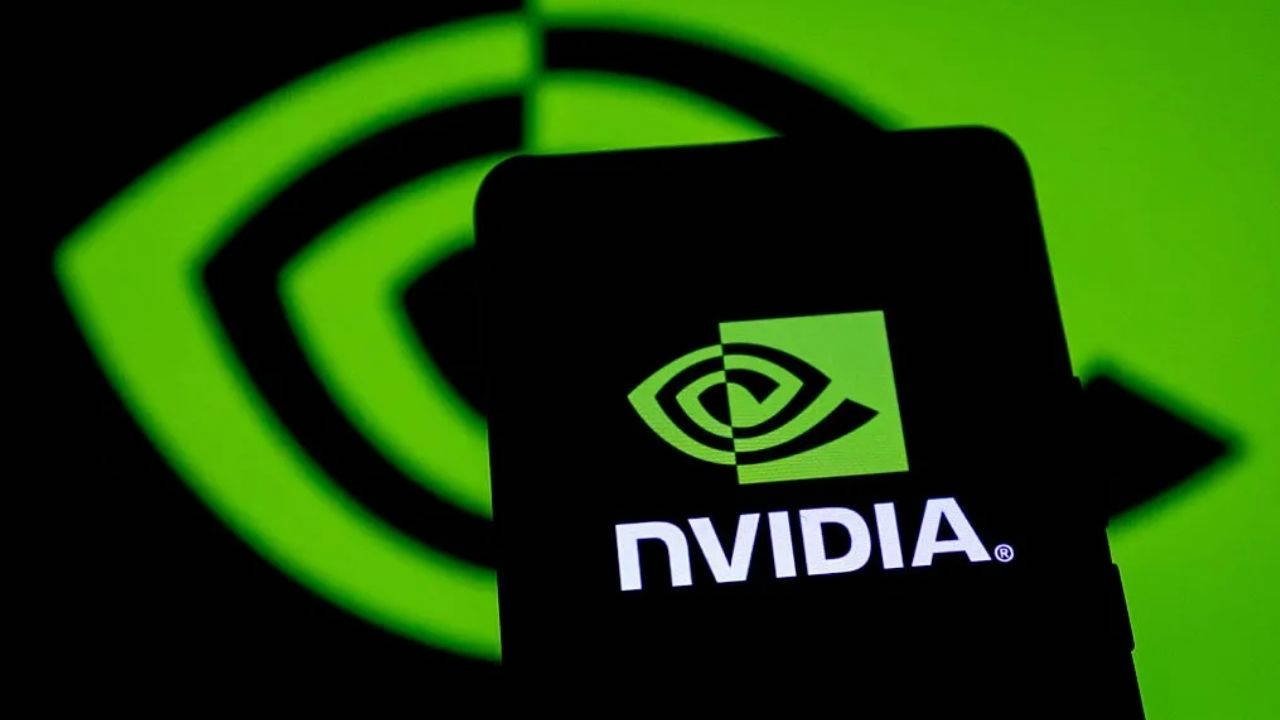 Nvidia devient la première entreprise au monde à dépasser les 5 000 milliards de dollars de capitalisation boursière.