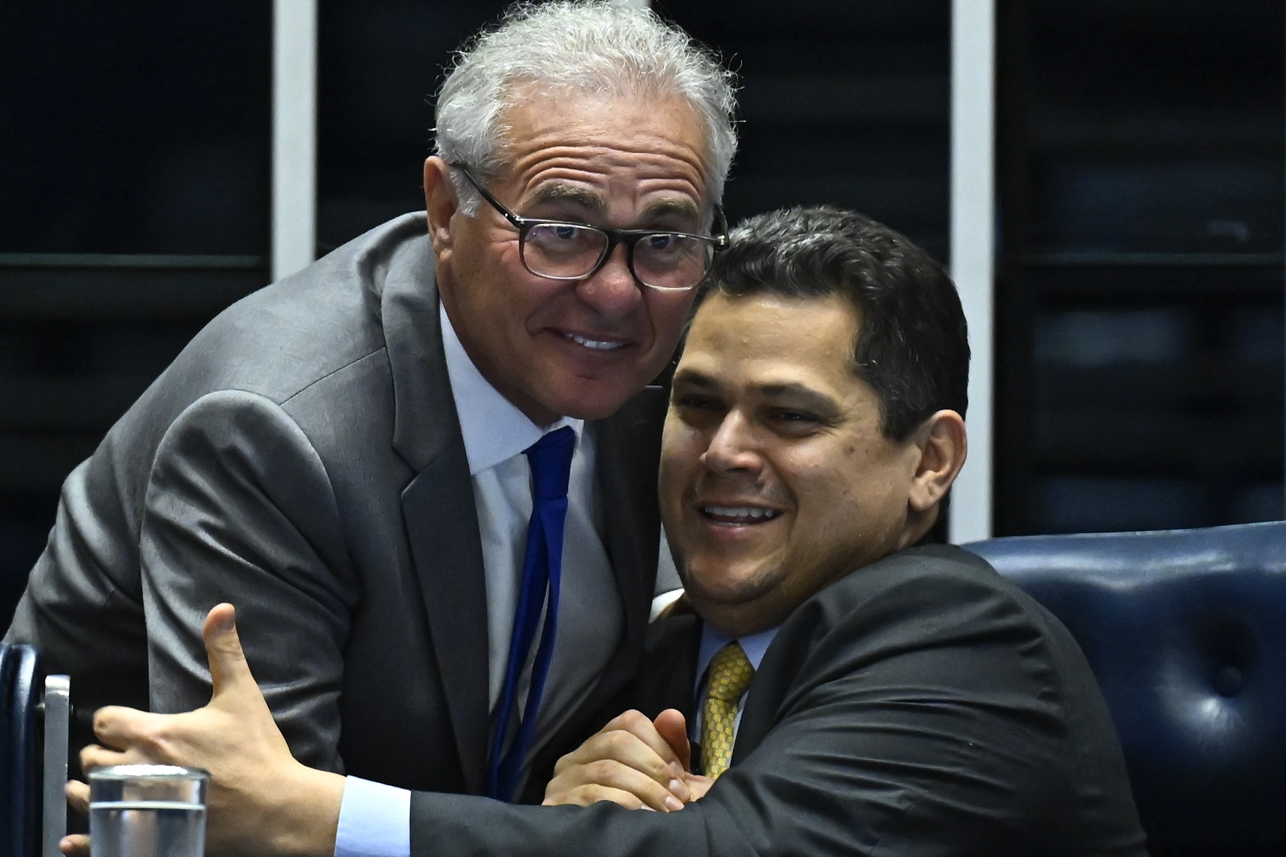 Il Senato approva l'esenzione dall'imposta sul reddito per chi guadagna fino a R$ 5.000.