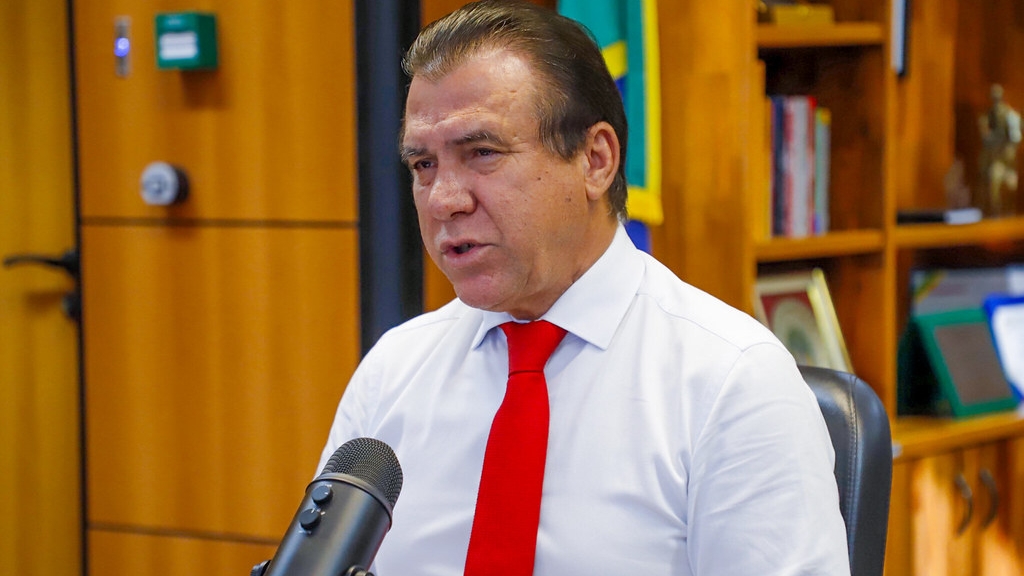 La ofensiva del gobierno contra los horarios laborales de 6x1, la subcontratación y las aplicaciones amenaza los puestos de trabajo.