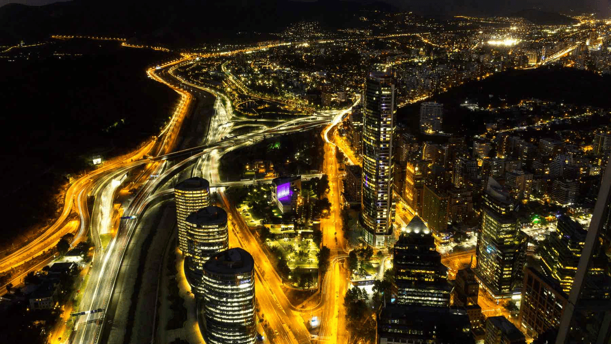 Seyahat ediyorsanız bunu kaçırmayın: Şili'nin Santiago kentinde geceleri ziyaret edilebilecek 10 yer