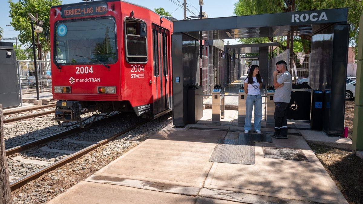La Metrotram ha inaugurato una nuova fermata dell'autobus intelligente a Las Heras.