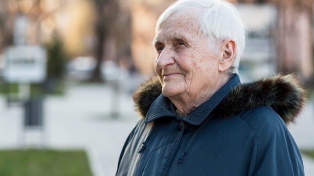 Les lésions cardiaques à l'âge moyen sont liées à un risque accru de démence chez les personnes âgées.