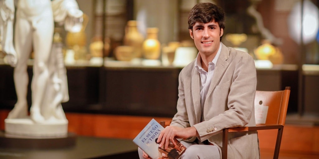 Alfonso Goizueta: "Alessandro Magno aveva la capacità di redenzione; Schliemann no."