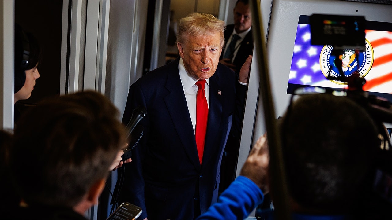 Trump verspricht, das SNAP-Programm so schnell wie möglich zu finanzieren, sofern das Gericht dies zulässt, und kritisiert die Demokraten wegen der Verzögerung der Haushaltssperre.