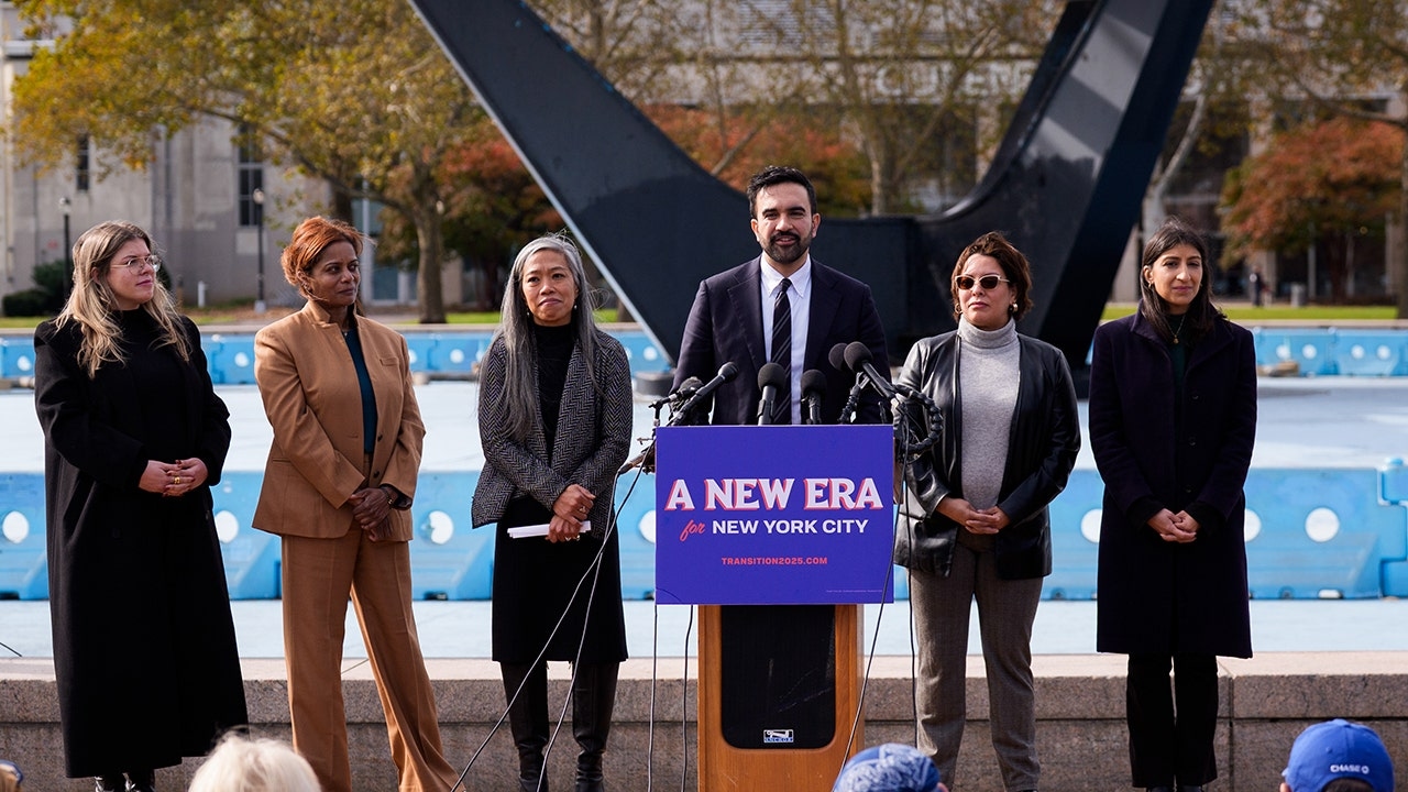 Mamdani zwraca się do partyjnych insiderów o pokierowanie transformacją, mimo że obiecał „odwrócić stronę” starej gwardii nowojorskich demokratów