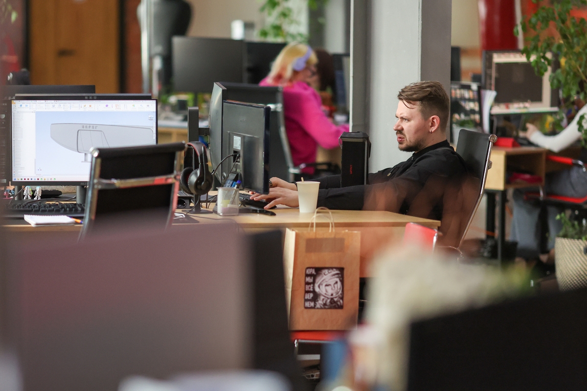 On sait désormais quand la prochaine semaine de travail de six jours sera mise en place.