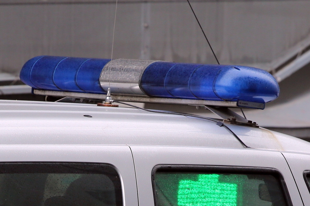 Um policial foi morto durante um tiroteio em um hospital.