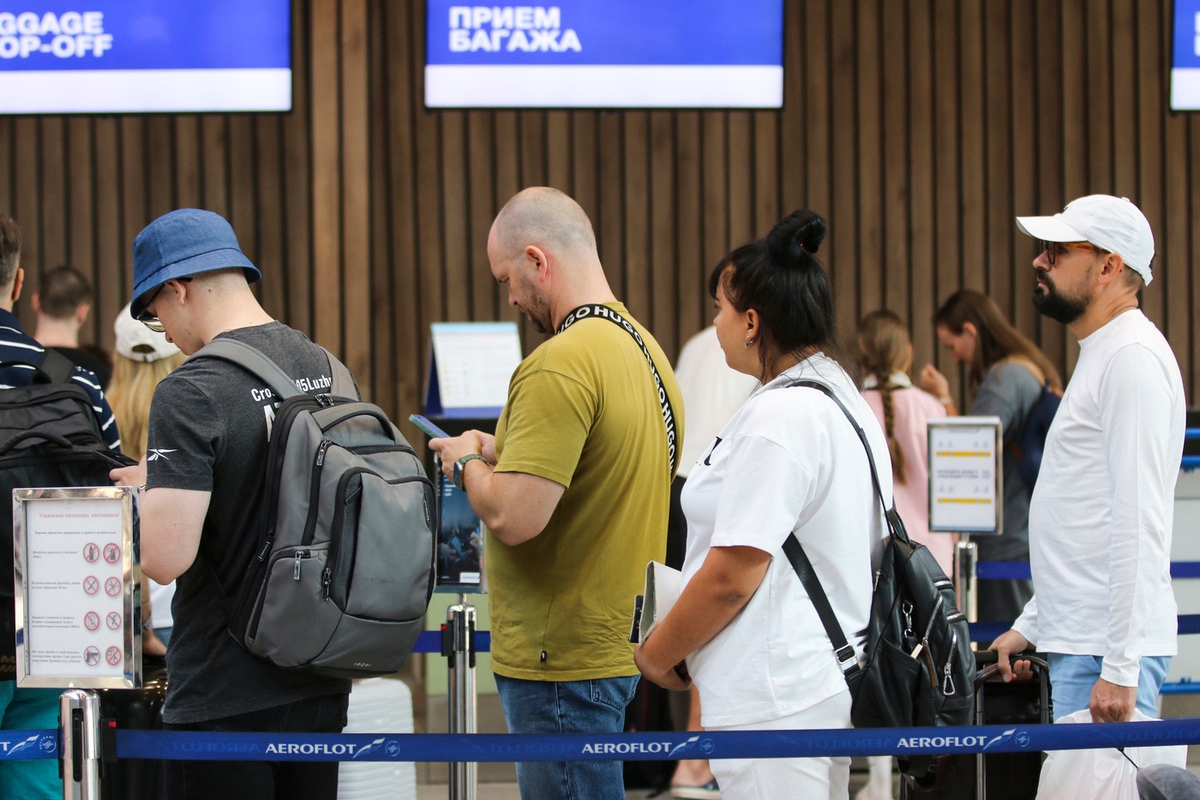 Os voos foram temporariamente suspensos em dois aeroportos russos.