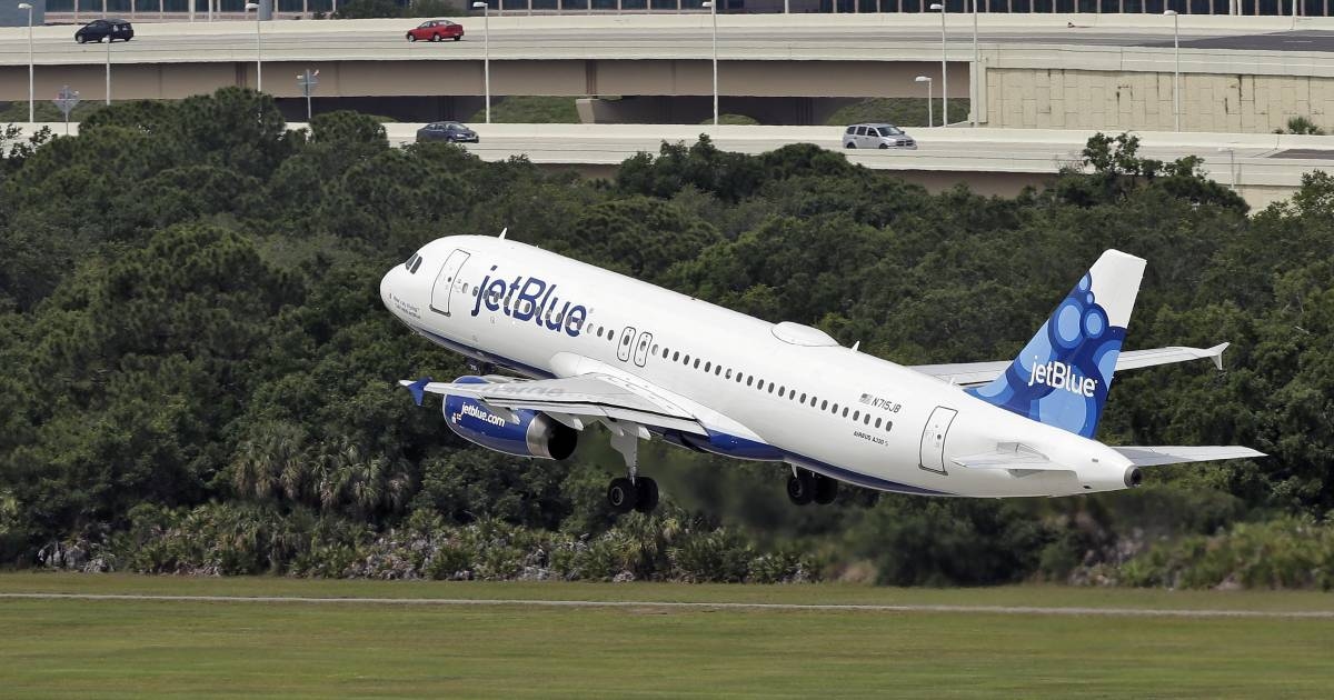 JetBlue flight from Cancun makes emergency landing in the US; several injuries reported