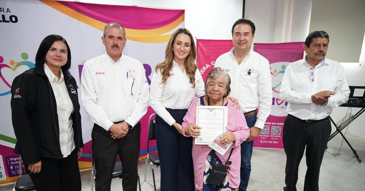 Saltillo: 52 senior citizens complete their basic education with support from DIF and IEEA
