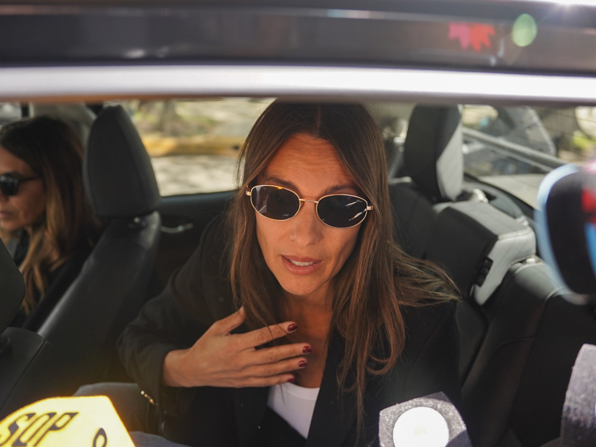 Roubo de Pampita Ardohain: guia passo a passo para proteger fotos e vídeos de família para sempre