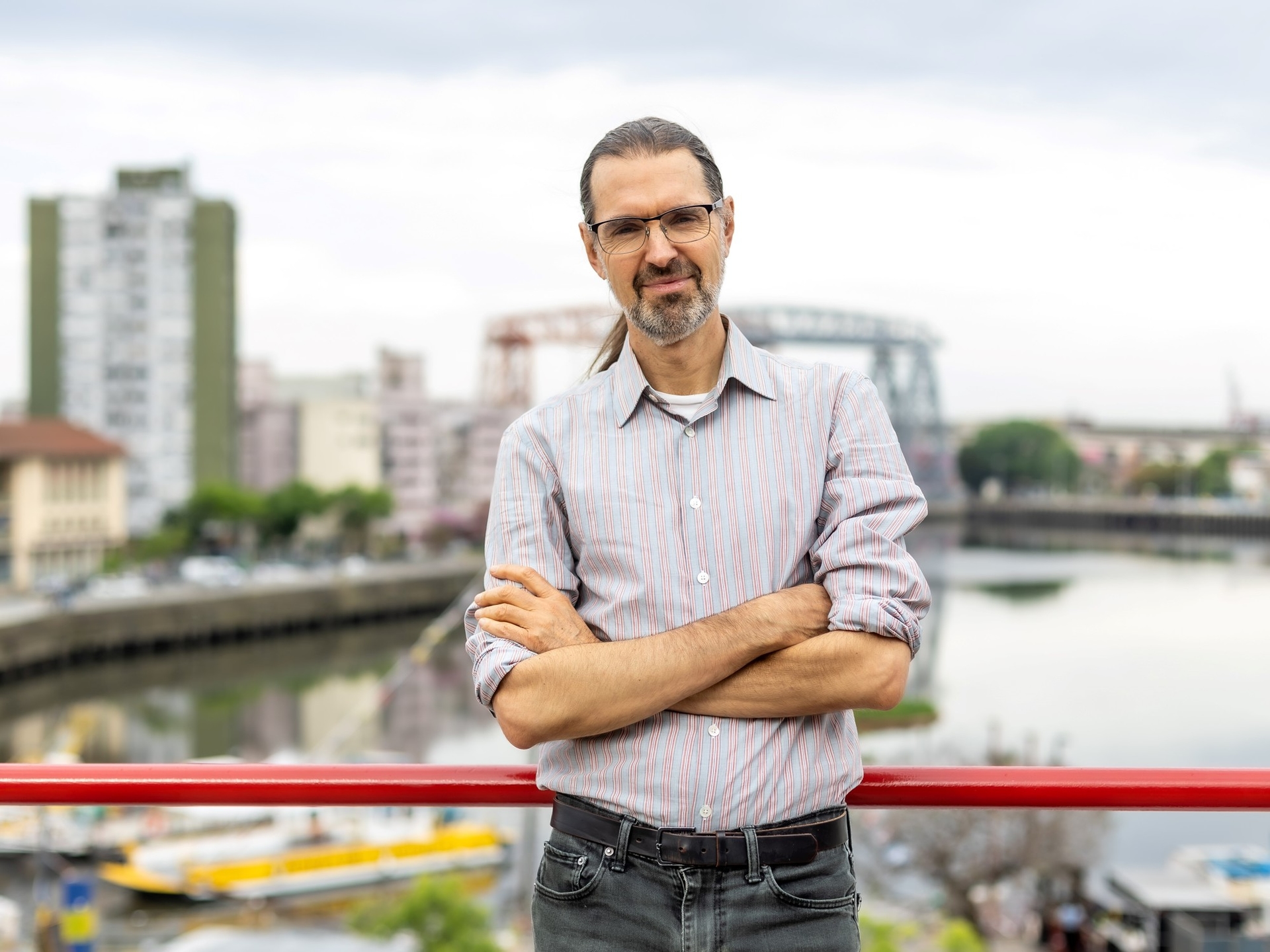 Daniel Canogar: Die Kunst, sich die Hände mit digitalem Müll schmutzig zu machen